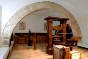 Blauverd Impressors Museo de la Imprenta en el Monasterio de Santa Maria del Puig Imprimir libro