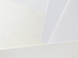 Diferentes tipos de papel, acabados y gramajes
